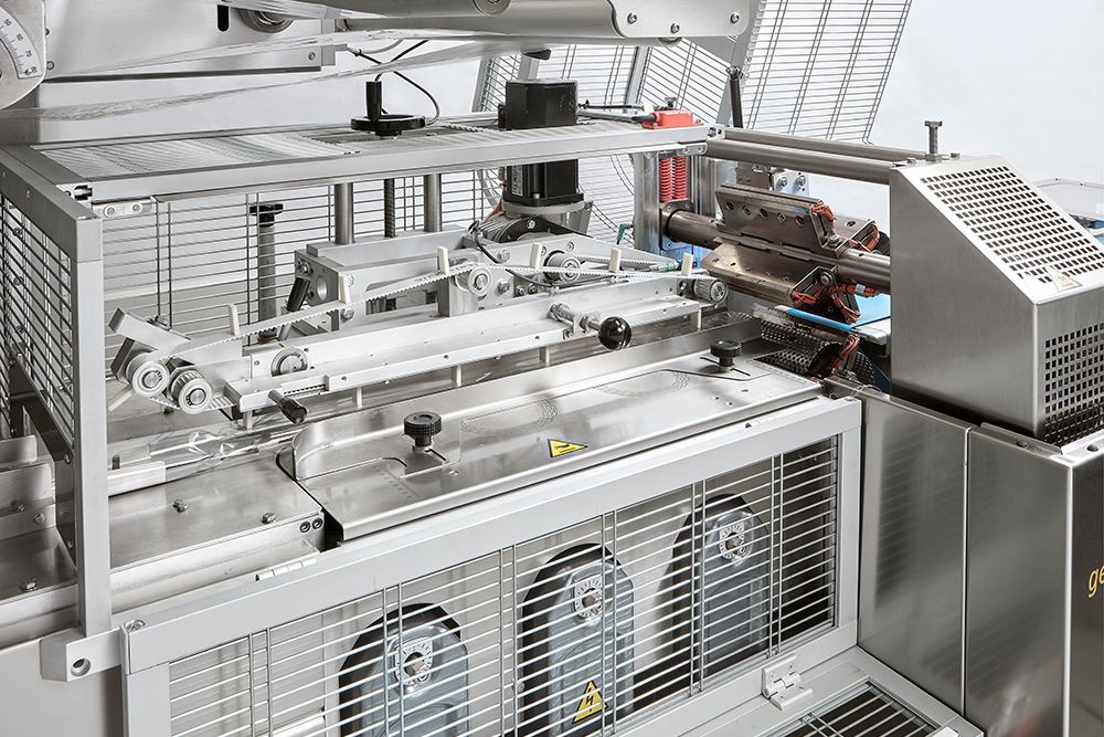 Automatic biscuit packaging line