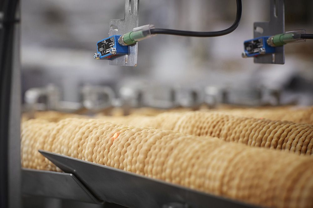 Biscuits packaging line